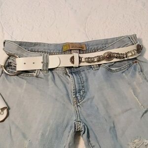 Vintage - White & Silver Leather Concho‎ Belt